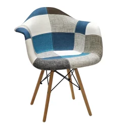 Poltrona Patchwork Imbottita con Braccioli e Gambe in Legno