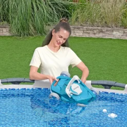 Robot Pulitore Automatico per la pulizia della piscina AquaTronix G200